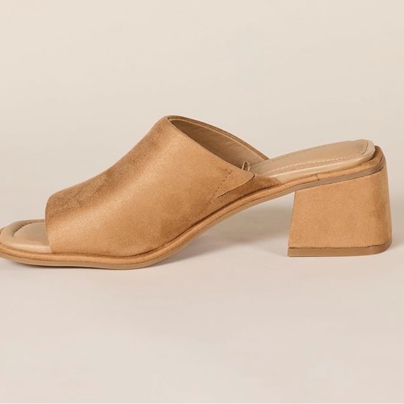 NEW!! Amazon Essentials Women's Block Heel Mule - size 9 - Picture 5 of 9